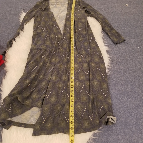 LulaRoe tribal print, long sleeve duster, cardigan - Picture 4 of 6